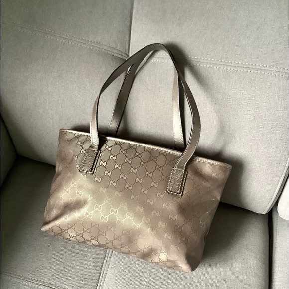 Authentic GUCCI PVC GG monogram tote bag 🌷🌷🌷 - Picture 4 of 16